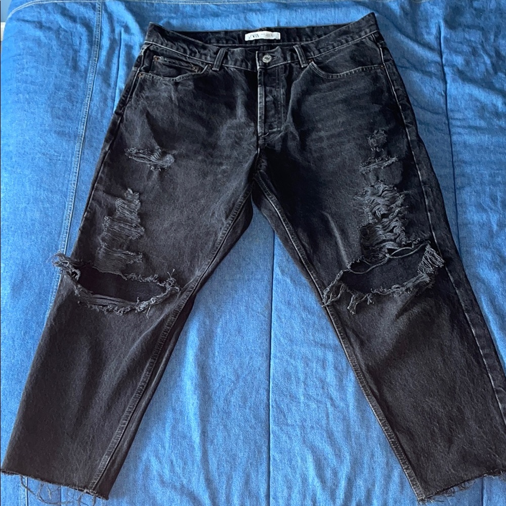 Zara Black Relaxed Distressed Jeans